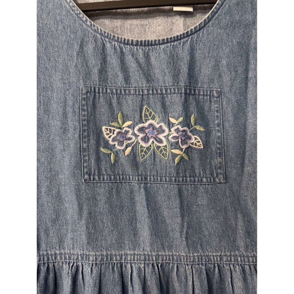 Erika & Co Denim Dress Womens XL Blue Cotton Floral Embroidered Midi Sleeveless - Picture 2 of 9